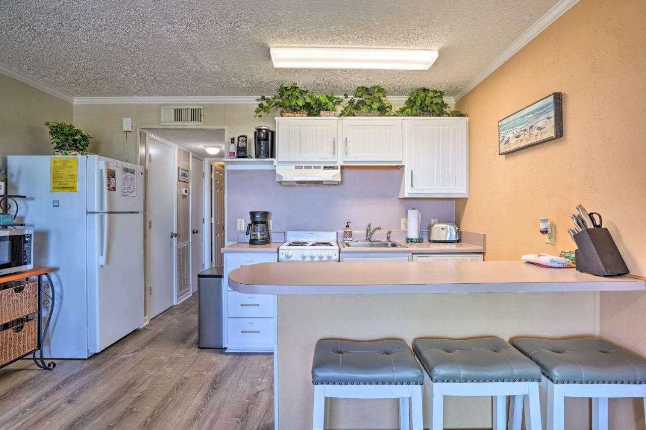 Isle Of Palms Beachfront Condo With Balcony And Pool! Экстерьер фото